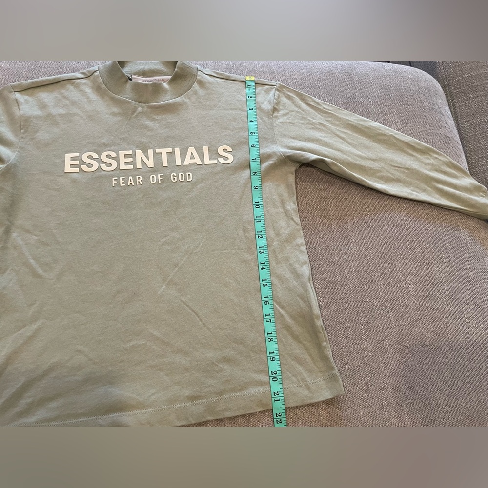 Essentials sweatshirt - Picture 2 of 7